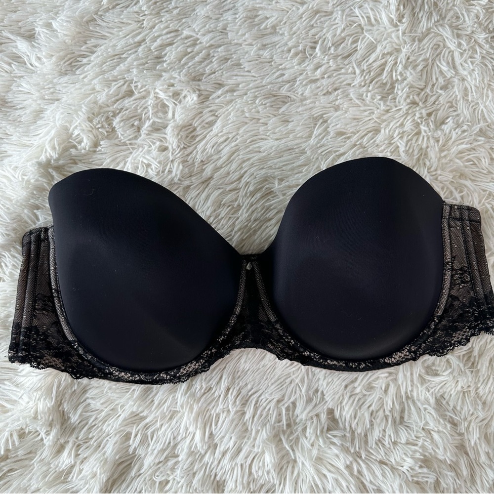 Torrid Sensuous Bra Collection Black Lace Strapless Bra Size 44DDD